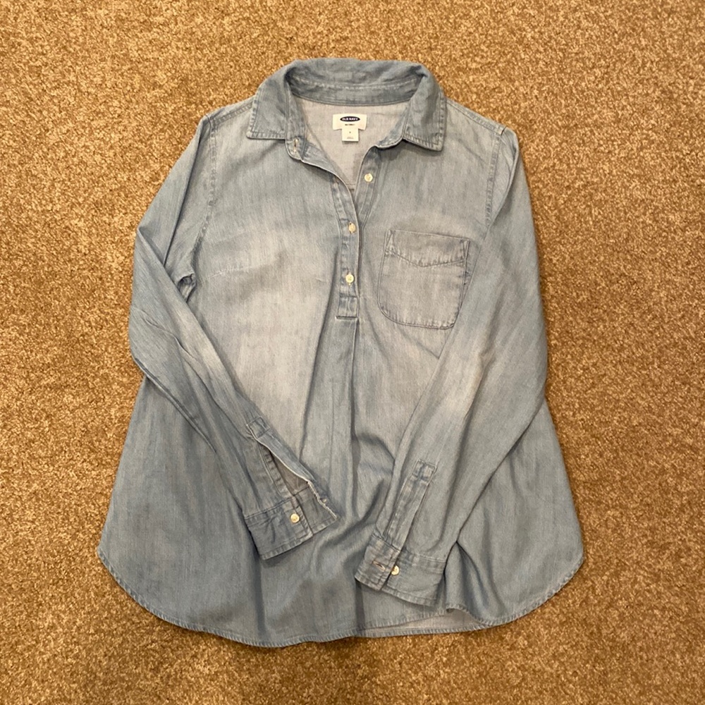 Old navy maternity Demin top